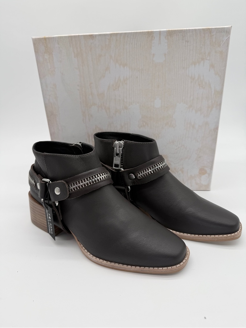 Sol Sana - NIB Leather Ankle Boots with Removable Zipper Harness Size 37